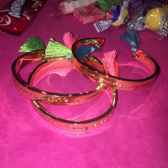 Lilly Pulitzer Jewelry - NWOT Lilly Tassel Cuff Bracelet Trio